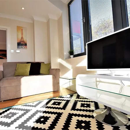 Yourapartment.com - Riverside City Centre Апартаменти
