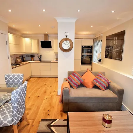 Yourapartment.com - Riverside City Centre * Bristol